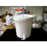 33 literes erjesztő vödör